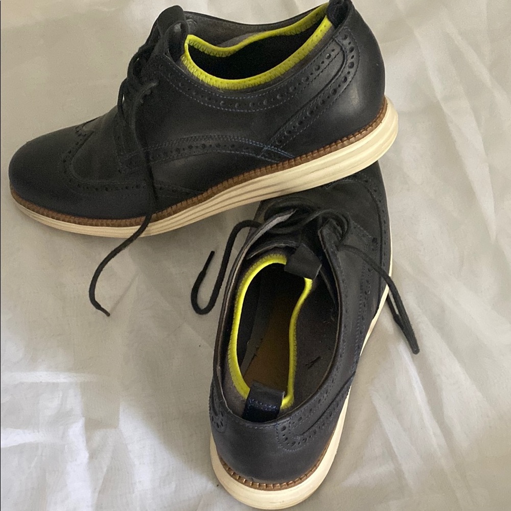 Men's Black Leather Dress Shoes